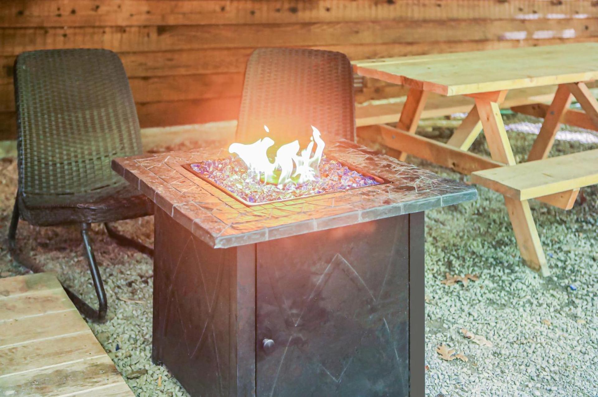 Huge Cabin W Hot Tub, Deck, Grill, Fire Pit, Wifi بيركلي سبرينغز المظهر الخارجي الصورة